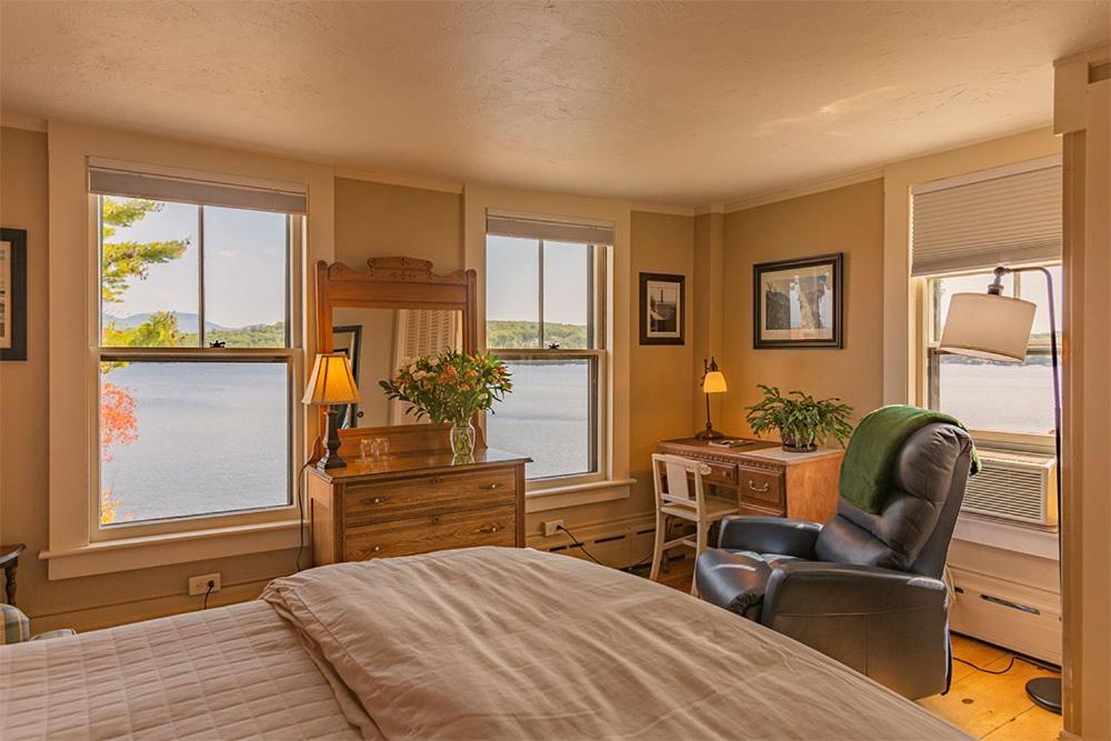 Lake House At Ferry Point Sanbornton Exterior foto
