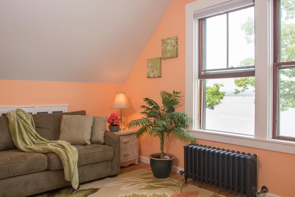 Lake House At Ferry Point Sanbornton Quarto foto
