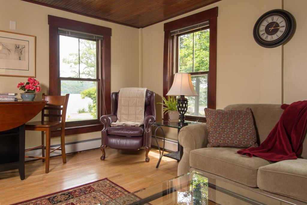 Lake House At Ferry Point Sanbornton Quarto foto
